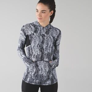 Lululemon Sunscreen Coverup Black/White Ultralight Land/Water Top